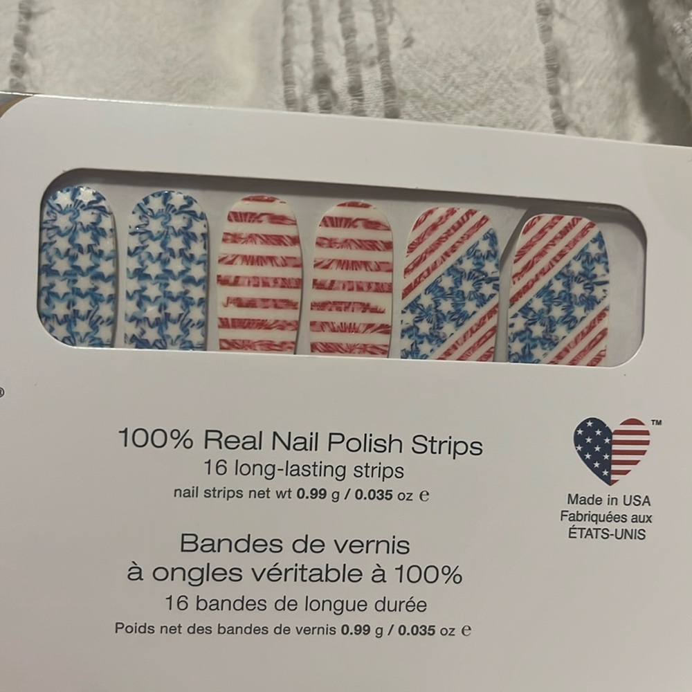 Color Street nail set flag you’re it